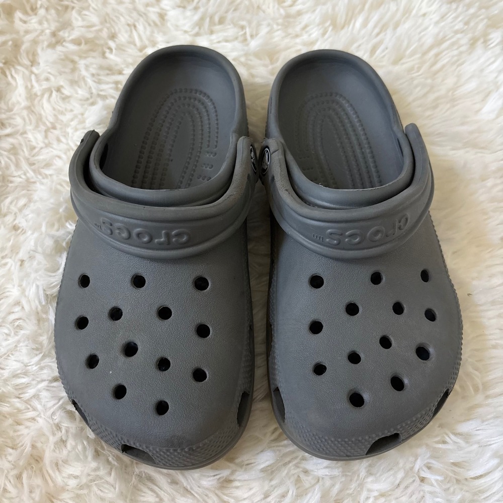 Crocs Classic Clogs Charcoal Gray Slip On Shoes Mens 4 Womens 6